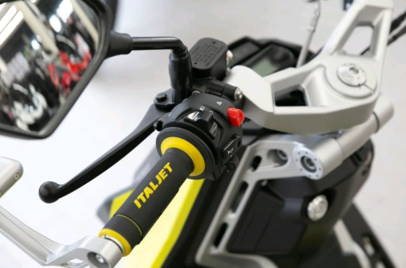 Italjet Dragster 200 куб  чисто нов, снимка 3 - Мотоциклети и мототехника - 53067364