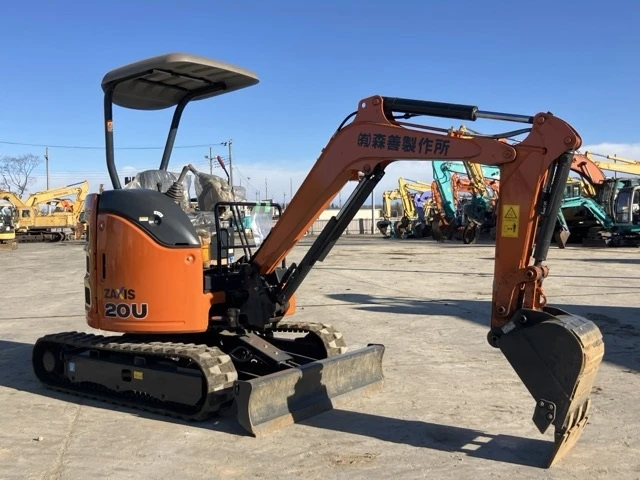 Багер Hitachi ZX20U-5A / ЧИСТО НОВ !!! НА 66 ЧАСА !!, снимка 2 - Индустриална техника - 53243819