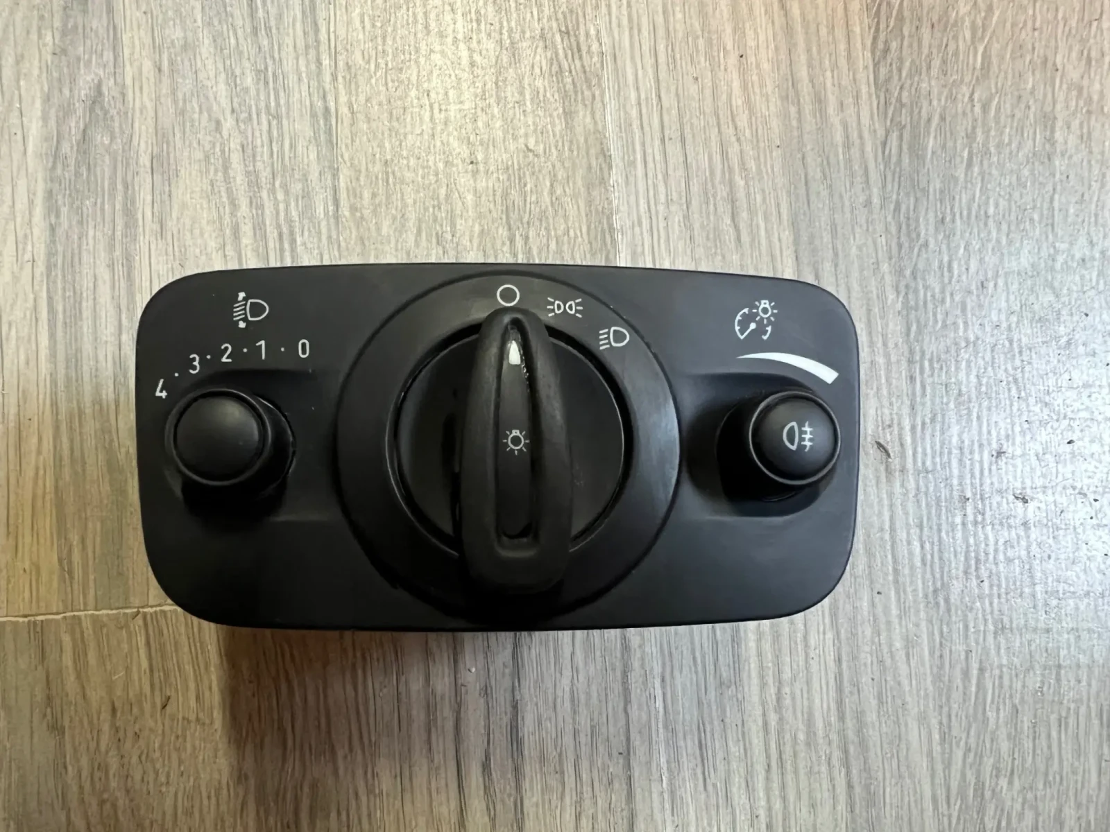 C1BT13A024DB ����� ������ FORD FIESTA 2017 C1BT 13A024 DB SW:00 HW:03 | Mobile.bg � ����������� 2