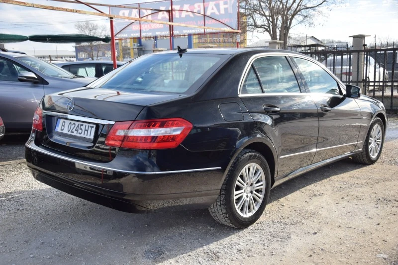 Mercedes-Benz E 220 ELEGANCE, снимка 7 - Автомобили и джипове - 46422428