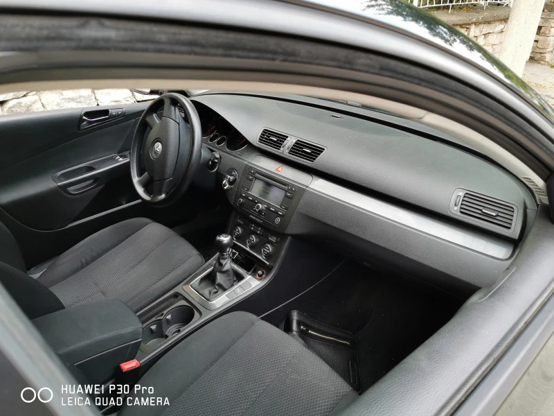 VW Passat, снимка 4 - Автомобили и джипове - 46985389