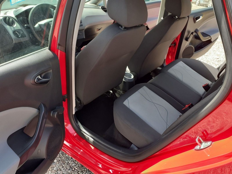 Seat Ibiza 1.2i 70k.c. klimatik , снимка 11 - Автомобили и джипове - 46321433