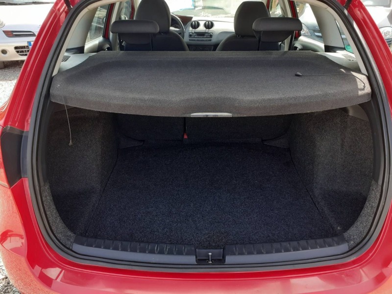 Seat Ibiza 1.2i 70k.c. klimatik , снимка 13 - Автомобили и джипове - 46321433