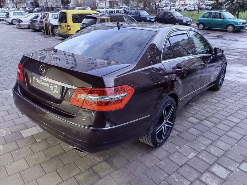 Mercedes-Benz E 350 4Matic (4x4), снимка 6 - Автомобили и джипове - 47173851