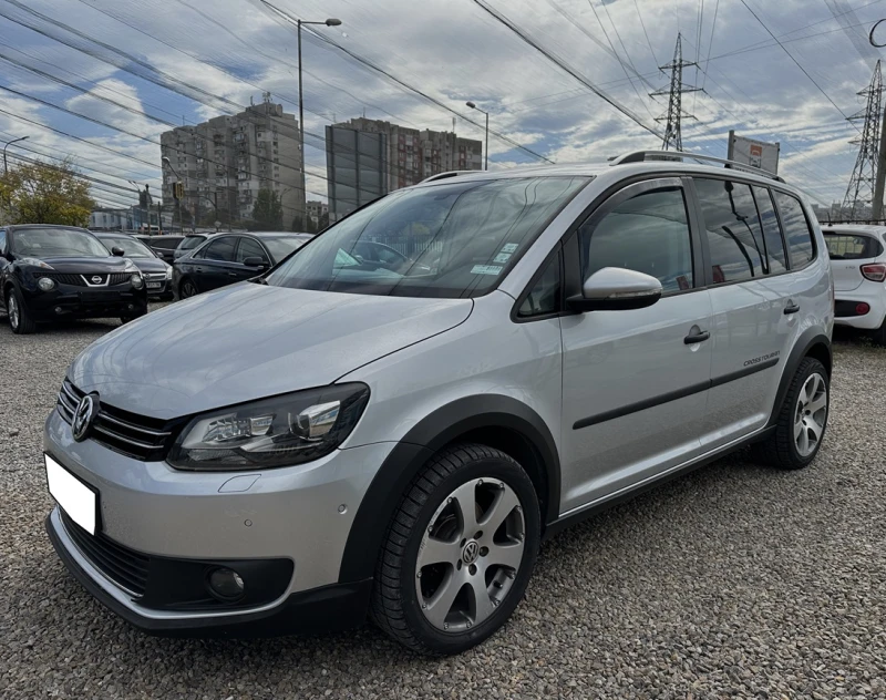 VW Touran CROSS 2.0TDI/AUT/LED, снимка 1 - Автомобили и джипове - 47498657