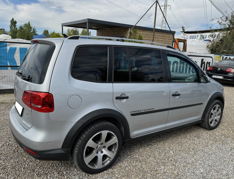 VW Touran CROSS 2.0TDI/AUT/LED, снимка 4 - Автомобили и джипове - 47498657