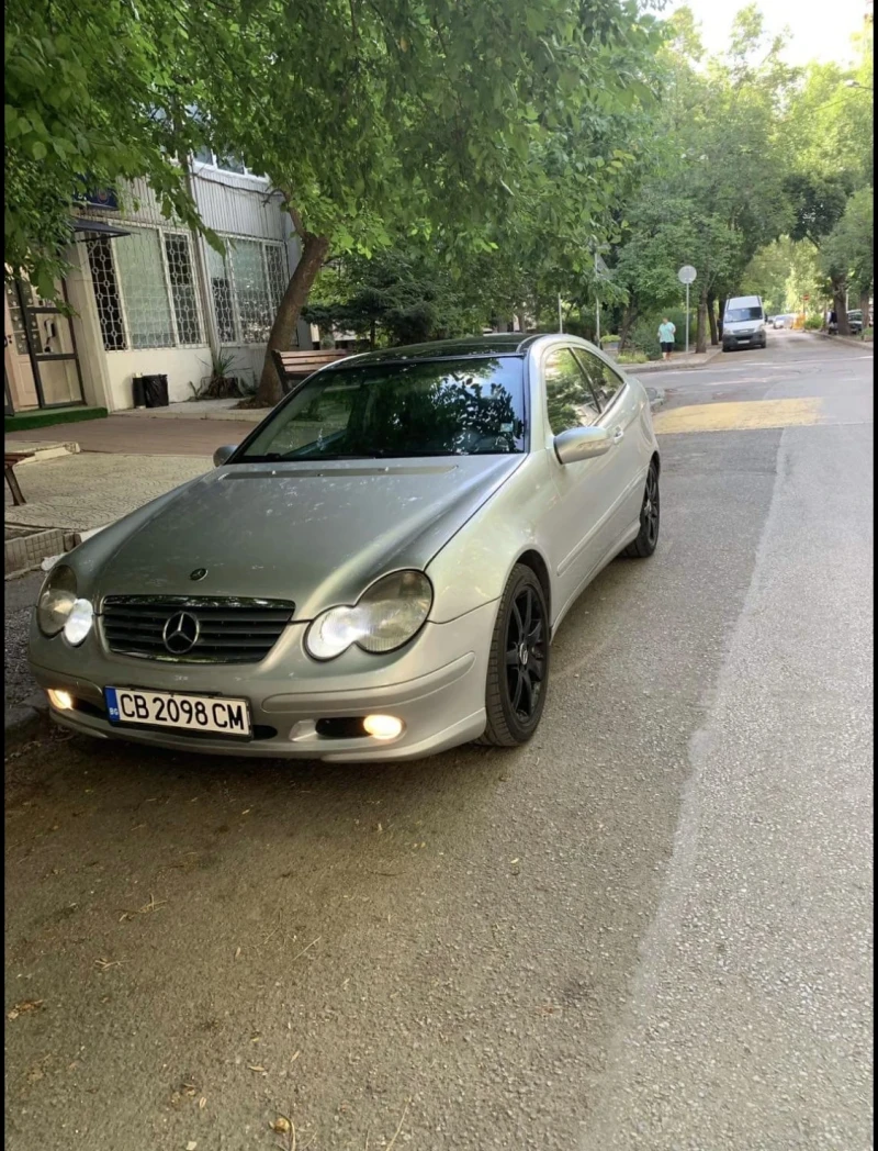 Mercedes-Benz C 220, снимка 1 - Автомобили и джипове - 48434635