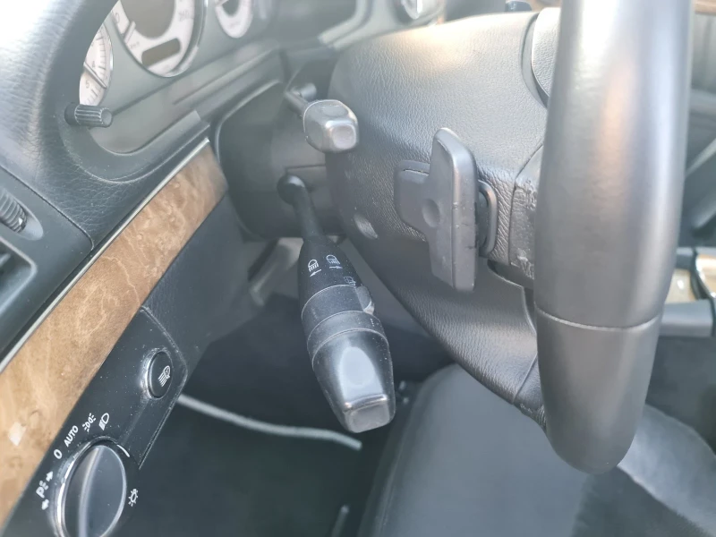 Mercedes-Benz E 500 4-MATIC FACELIFT, снимка 10 - Автомобили и джипове - 51352612