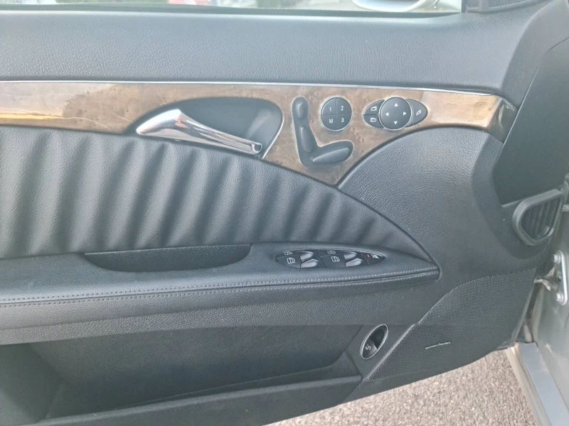 Mercedes-Benz E 500 4-MATIC FACELIFT, снимка 12 - Автомобили и джипове - 51352612