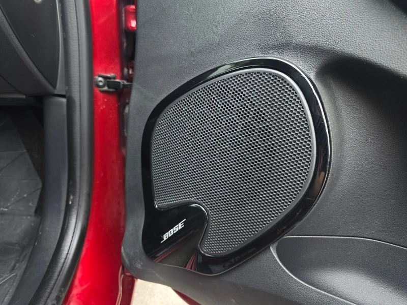 Renault Clio 1.5 dCi INTENS/BOSE, снимка 12 - Автомобили и джипове - 52358476