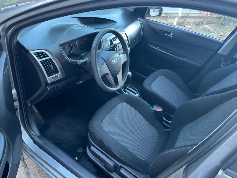 Hyundai I20, снимка 8 - Автомобили и джипове - 52104520