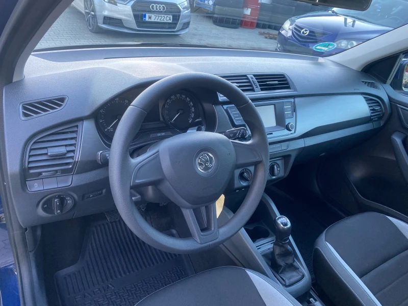 Skoda Fabia 1.0 60кс. 80к. км, снимка 9 - Автомобили и джипове - 52227080