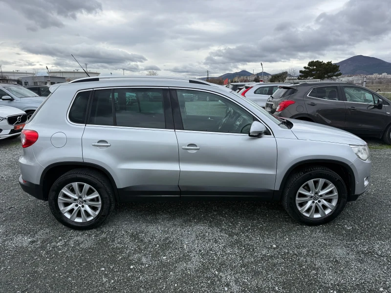 VW Tiguan (КАТО НОВА)^(4х4), снимка 4 - Автомобили и джипове - 52642794