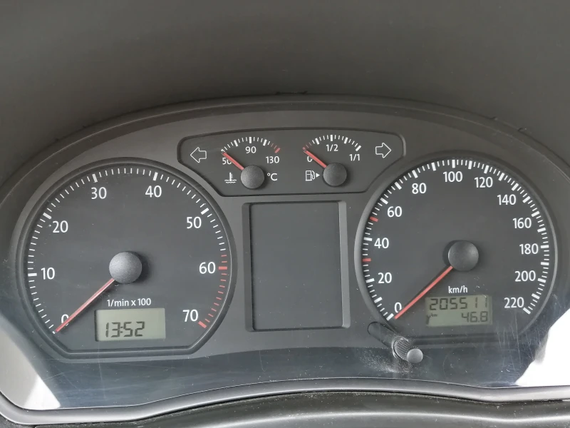 VW Polo 1.4 бензин 2008, снимка 14 - Автомобили и джипове - 52830807