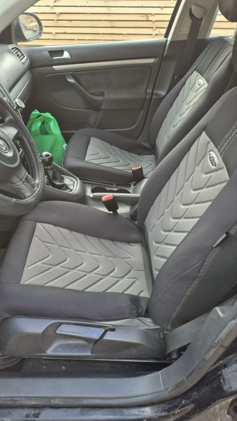 VW Golf 1.6 DIESEL, снимка 11 - Автомобили и джипове - 53190063