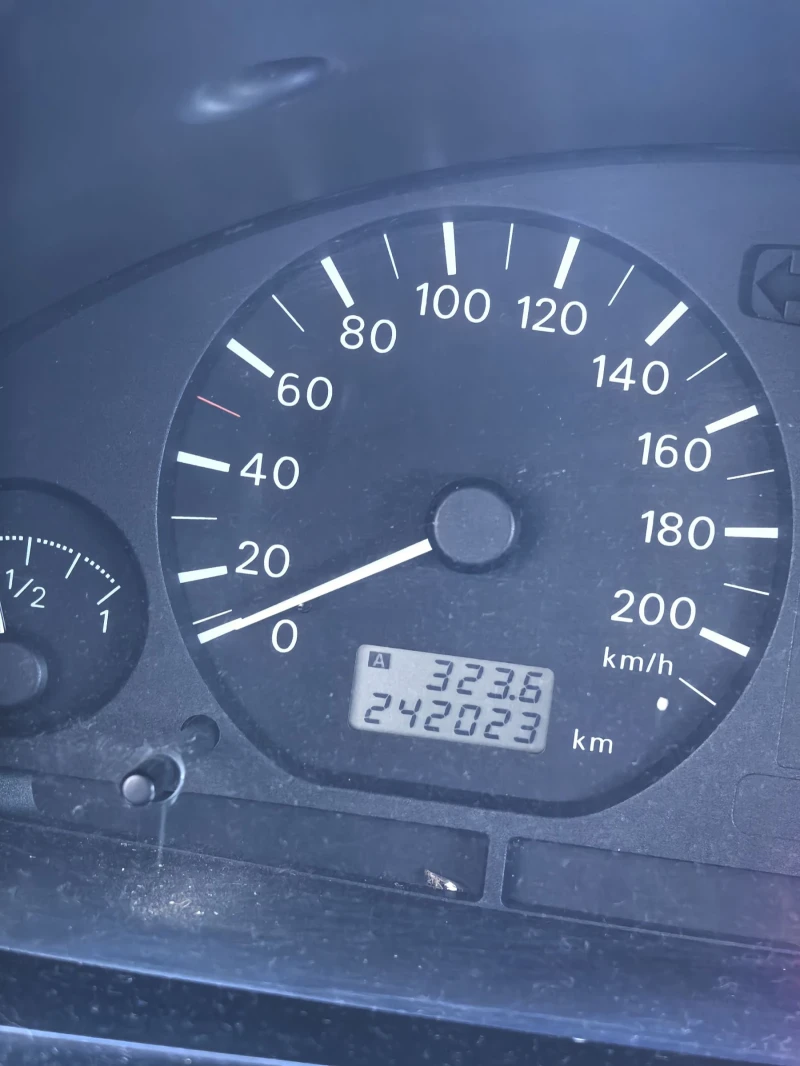 Mitsubishi Space star 1.3i, снимка 8 - Автомобили и джипове - 53445786