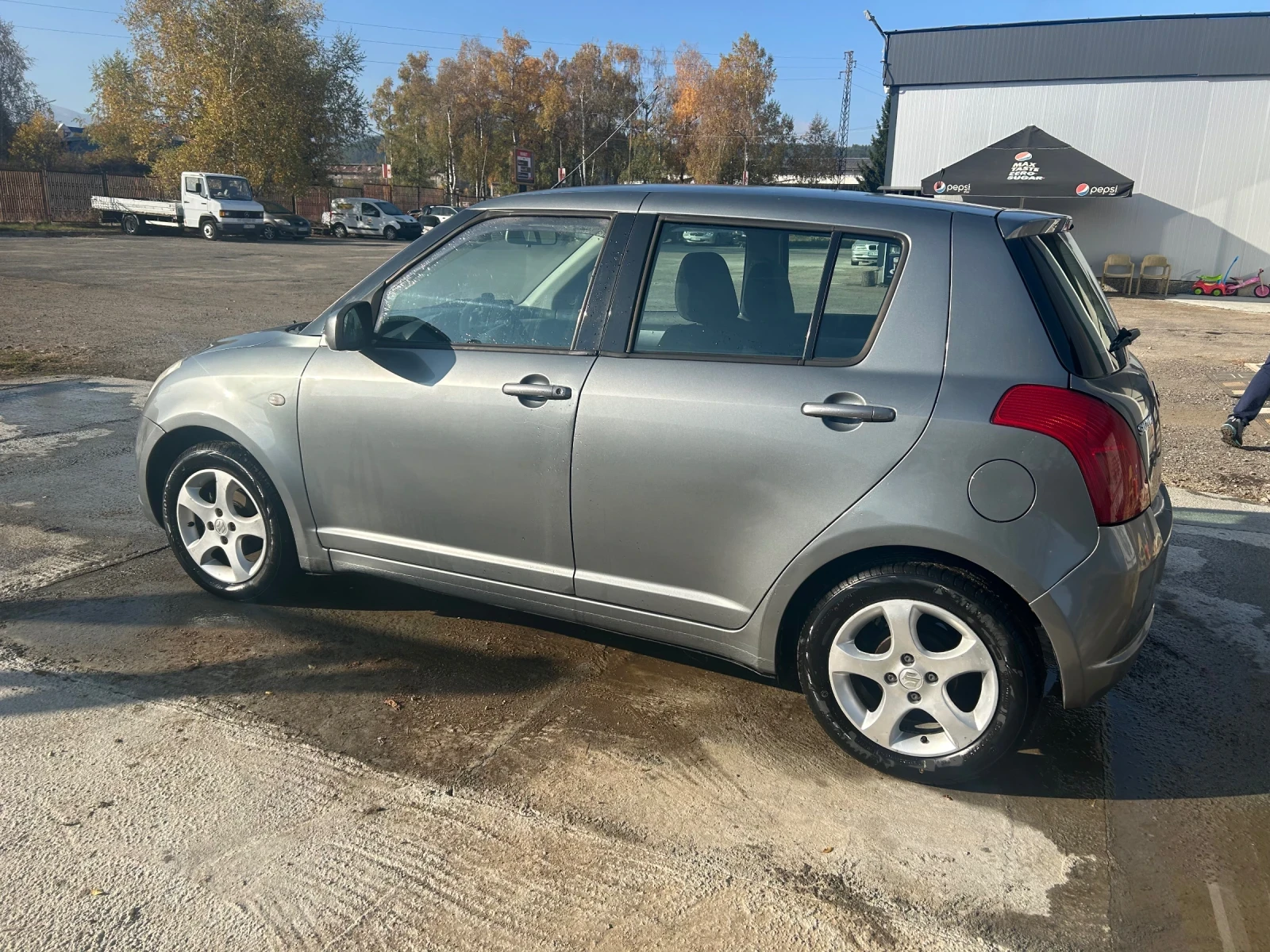 Suzuki Swift 1.3 i - изображение 3