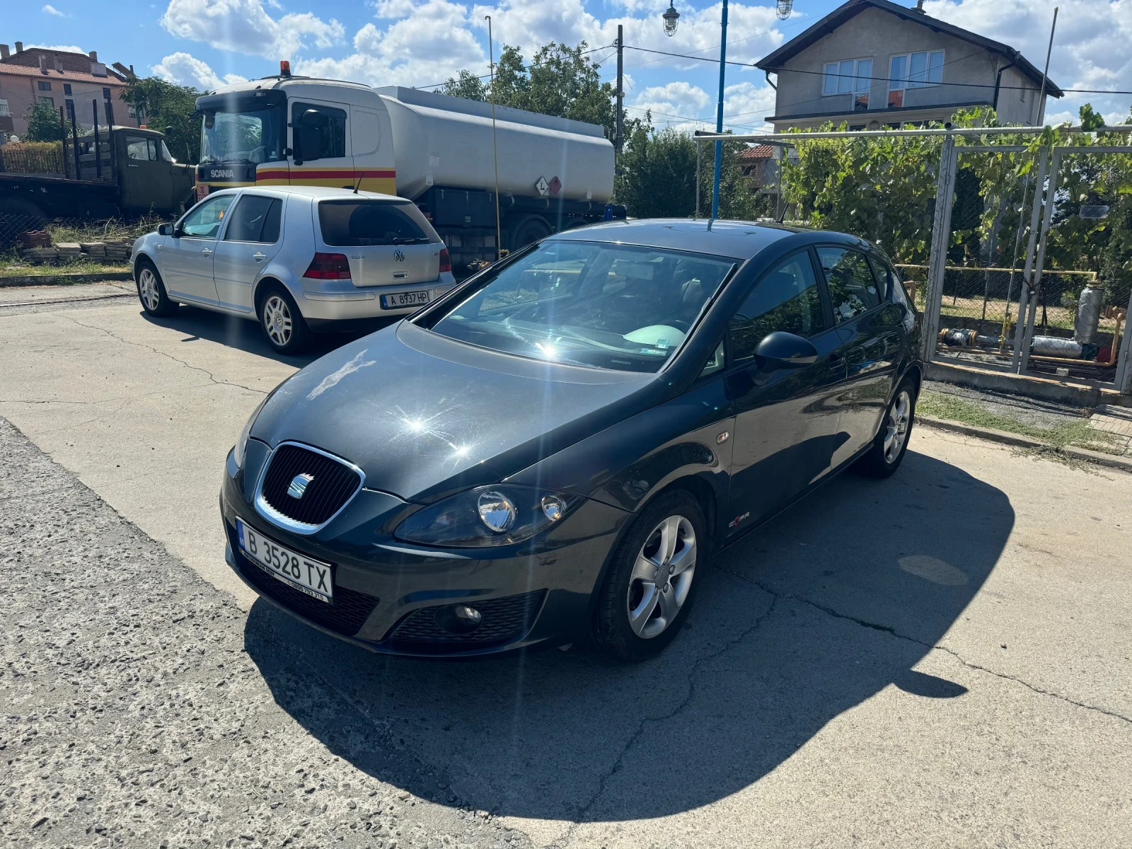 Seat Leon 1.6 Дизел - изображение 2