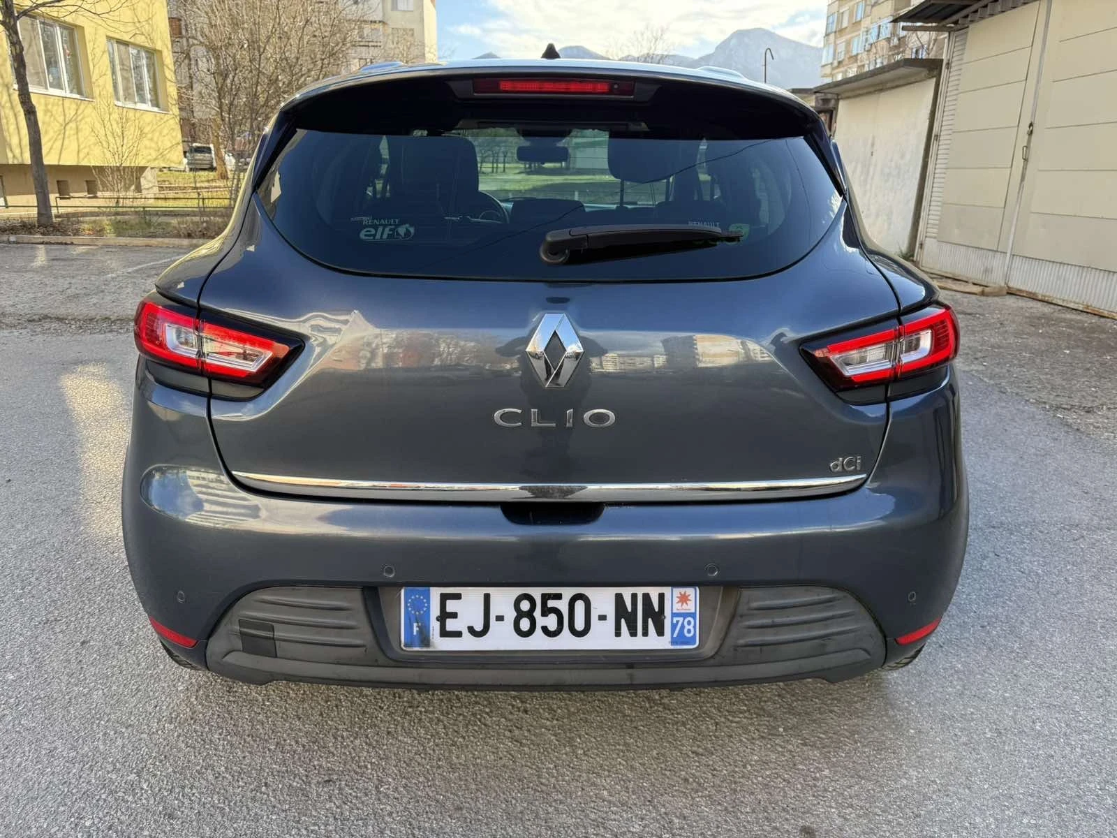 Renault Clio 1.5dCI 90к.с. LED - изображение 7