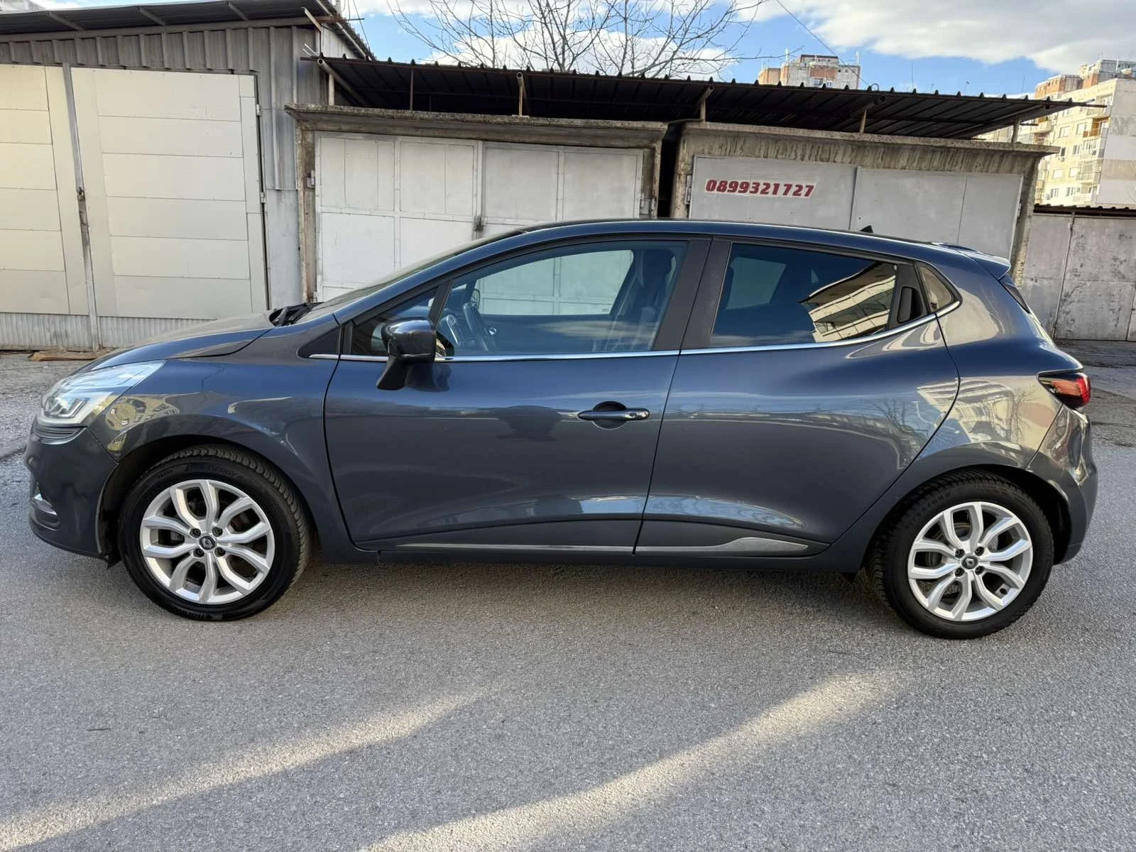 Renault Clio 1.5dCI 90к.с. LED - изображение 5
