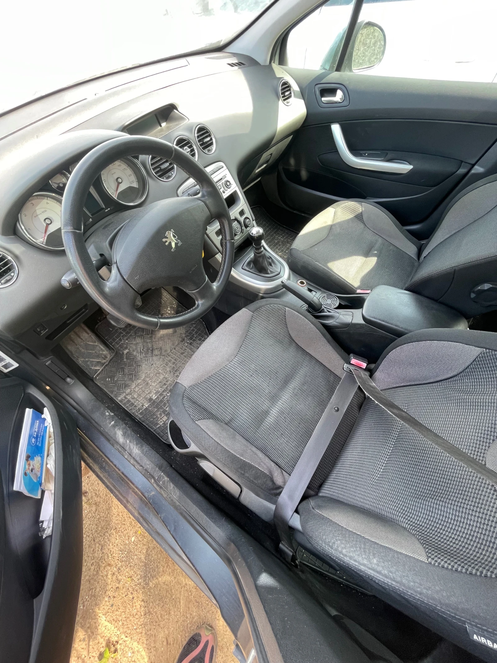 Peugeot 308 1.6 HDI-109к.с. - изображение 3