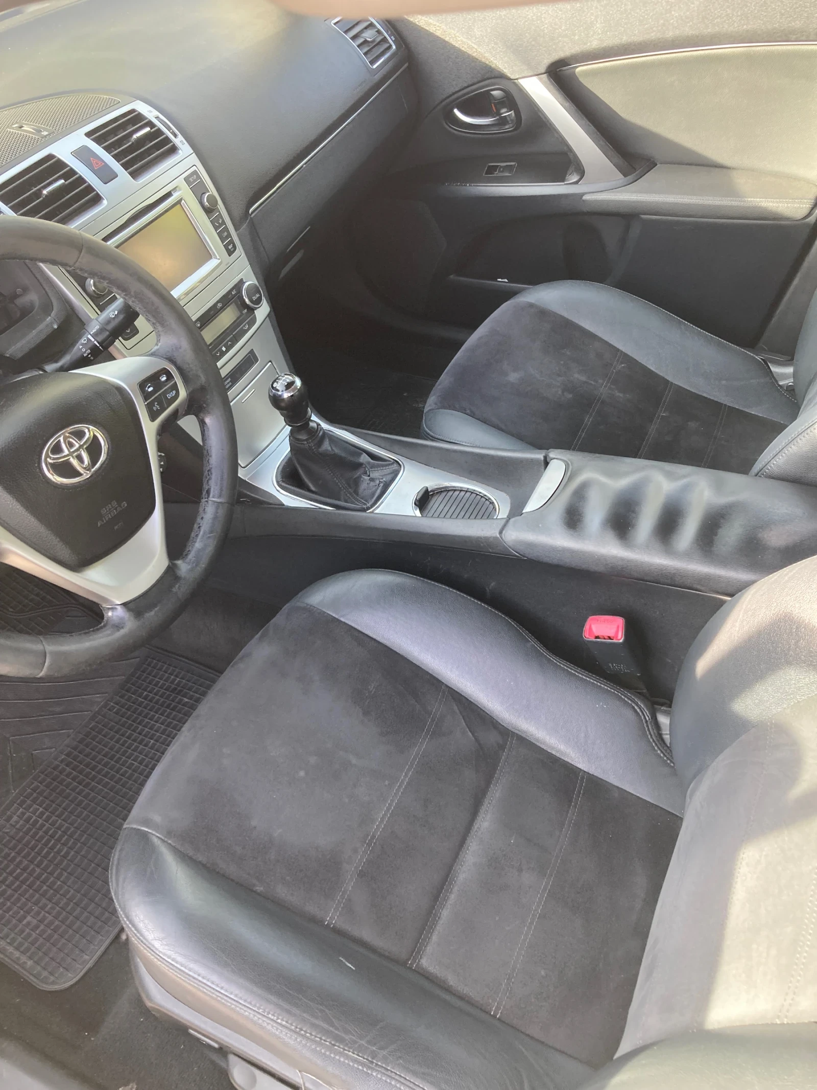 Toyota Avensis  - изображение 9