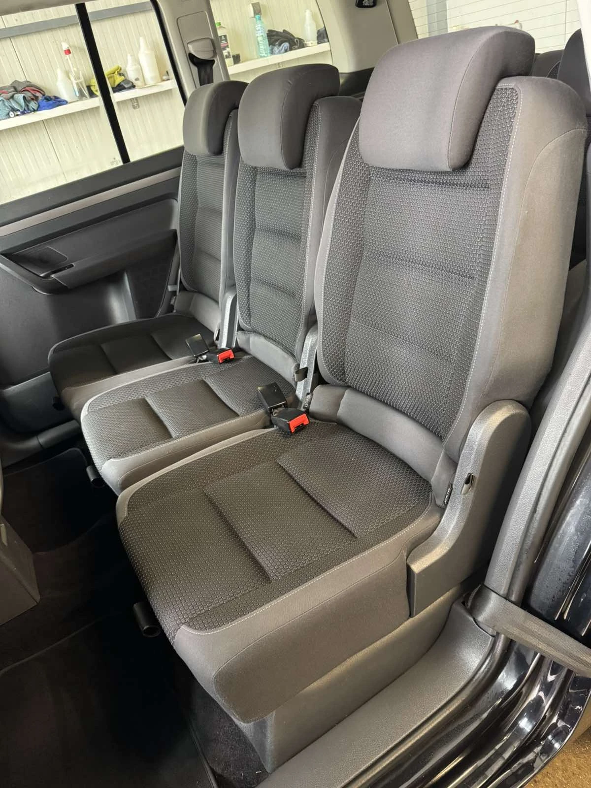 VW Touran 1.6 TDI 7- | Mobile.bg   12