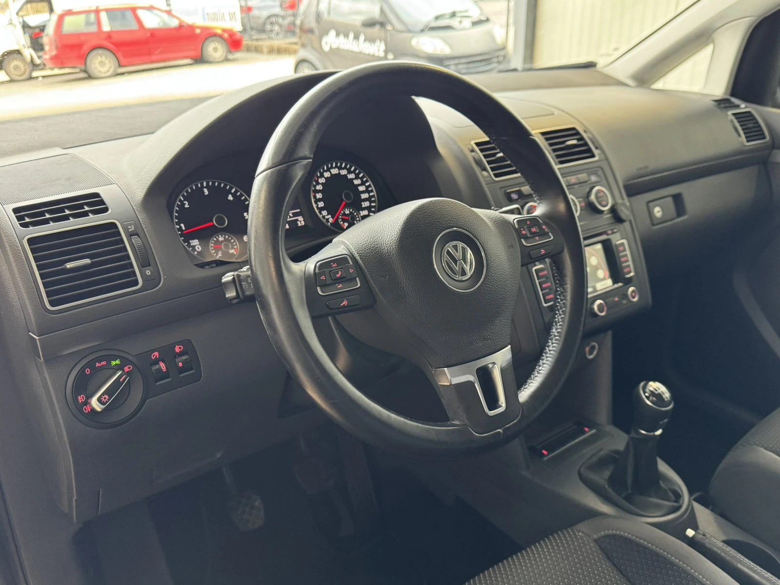 VW Touran 1.6 TDI 7- | Mobile.bg   8