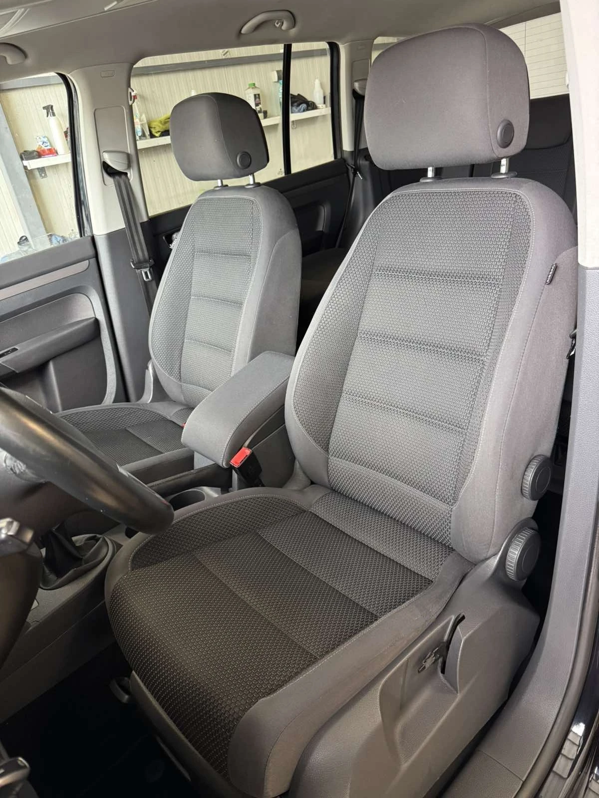 VW Touran 1.6 TDI 7- | Mobile.bg   7