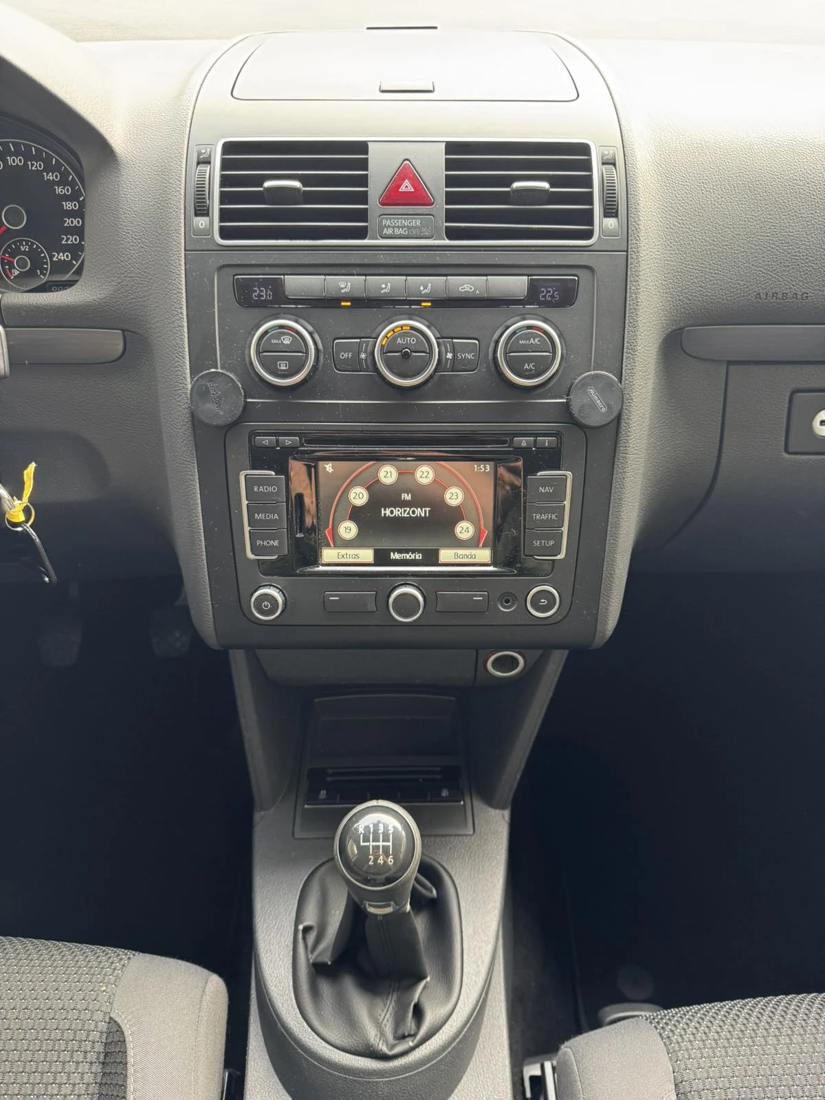 VW Touran 1.6 TDI 7- | Mobile.bg   9