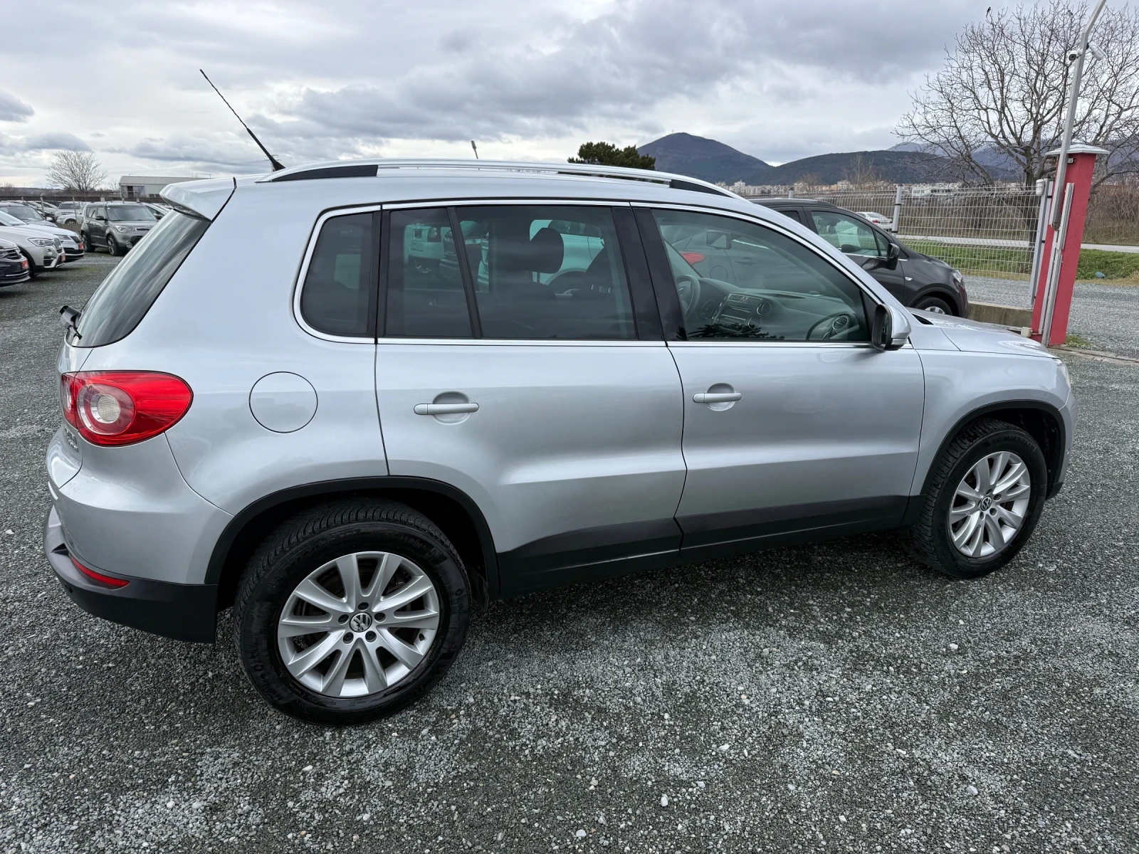 VW Tiguan (КАТО НОВА)^(4х4) - изображение 5