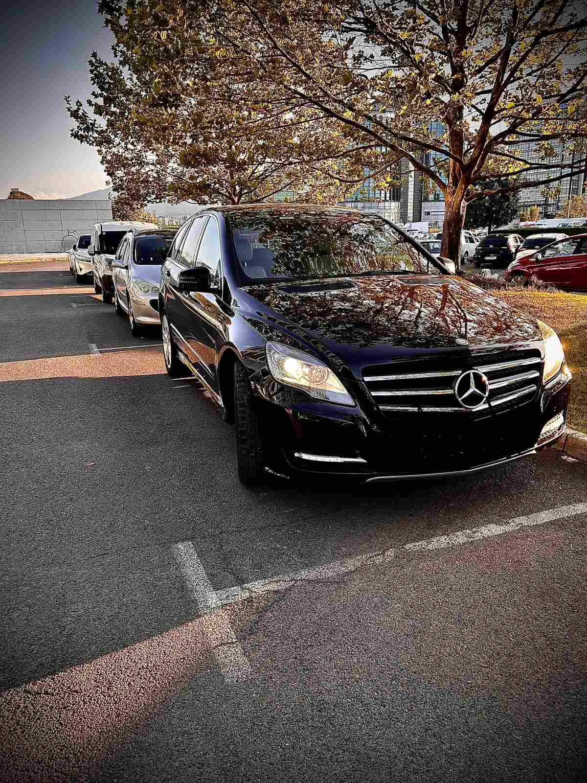 Mercedes-Benz R 350  - изображение 2