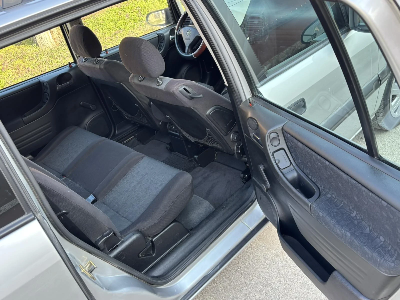 Opel Zafira 1.8 газов инж , снимка 8 - Автомобили и джипове - 53864066