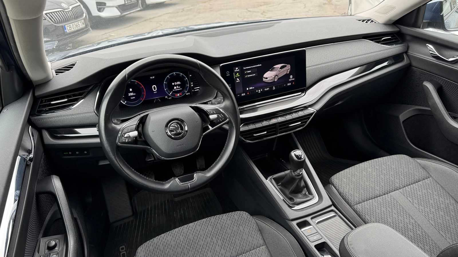 Skoda Octavia 2.0 TDI, снимка 8 - Автомобили и джипове - 54031591