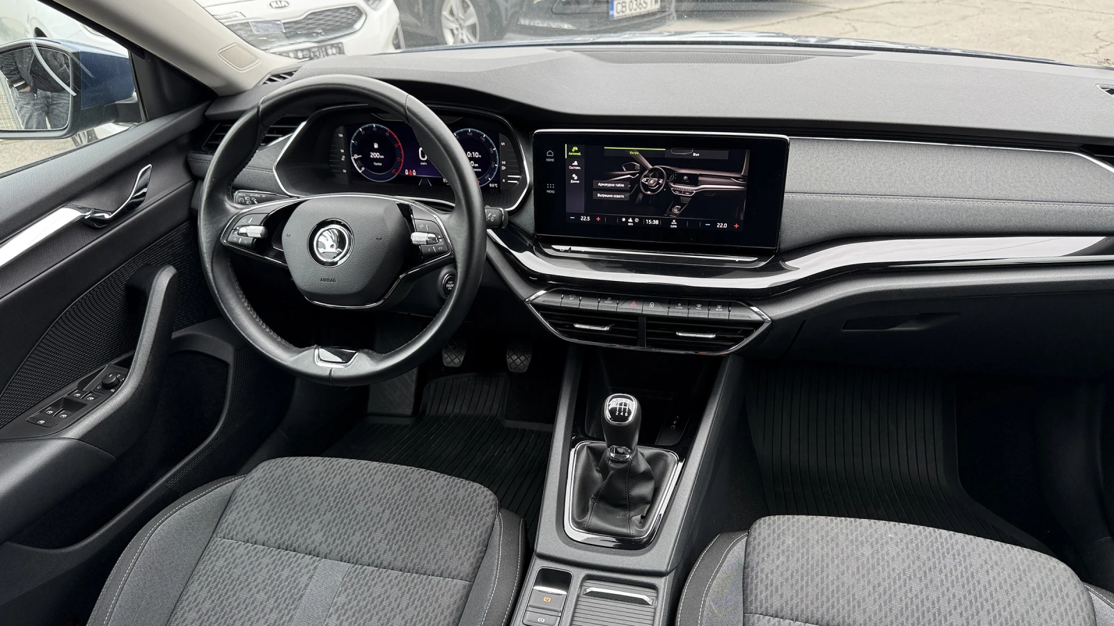 Skoda Octavia 2.0 TDI, снимка 9 - Автомобили и джипове - 54031591