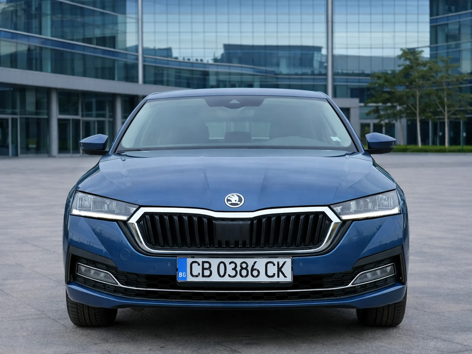 Skoda Octavia 2.0 TDI, снимка 2 - Автомобили и джипове - 54031591