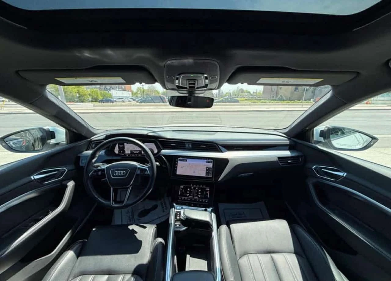 Audi E-Tron * Technik * PANO * 360 * ОБДУХВАНЕ * ПАМЕТ, снимка 5 - Автомобили и джипове - 54117096