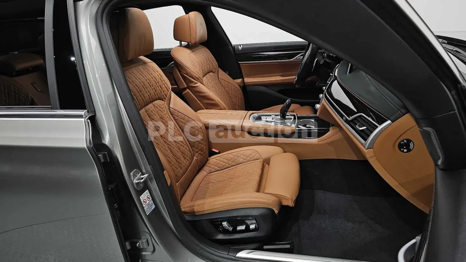 BMW 740 360/DIS/HUD/ОБДУХВАНЕ/Harman Kardon, снимка 11 - Автомобили и джипове - 54300921