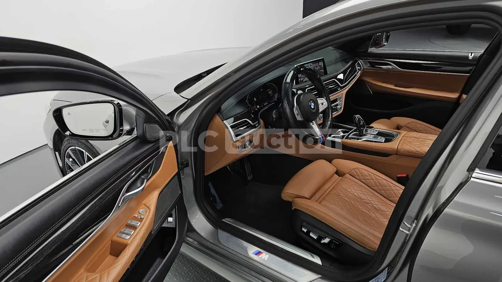 BMW 740 360/DIS/HUD/ОБДУХВАНЕ/Harman Kardon, снимка 5 - Автомобили и джипове - 54300921