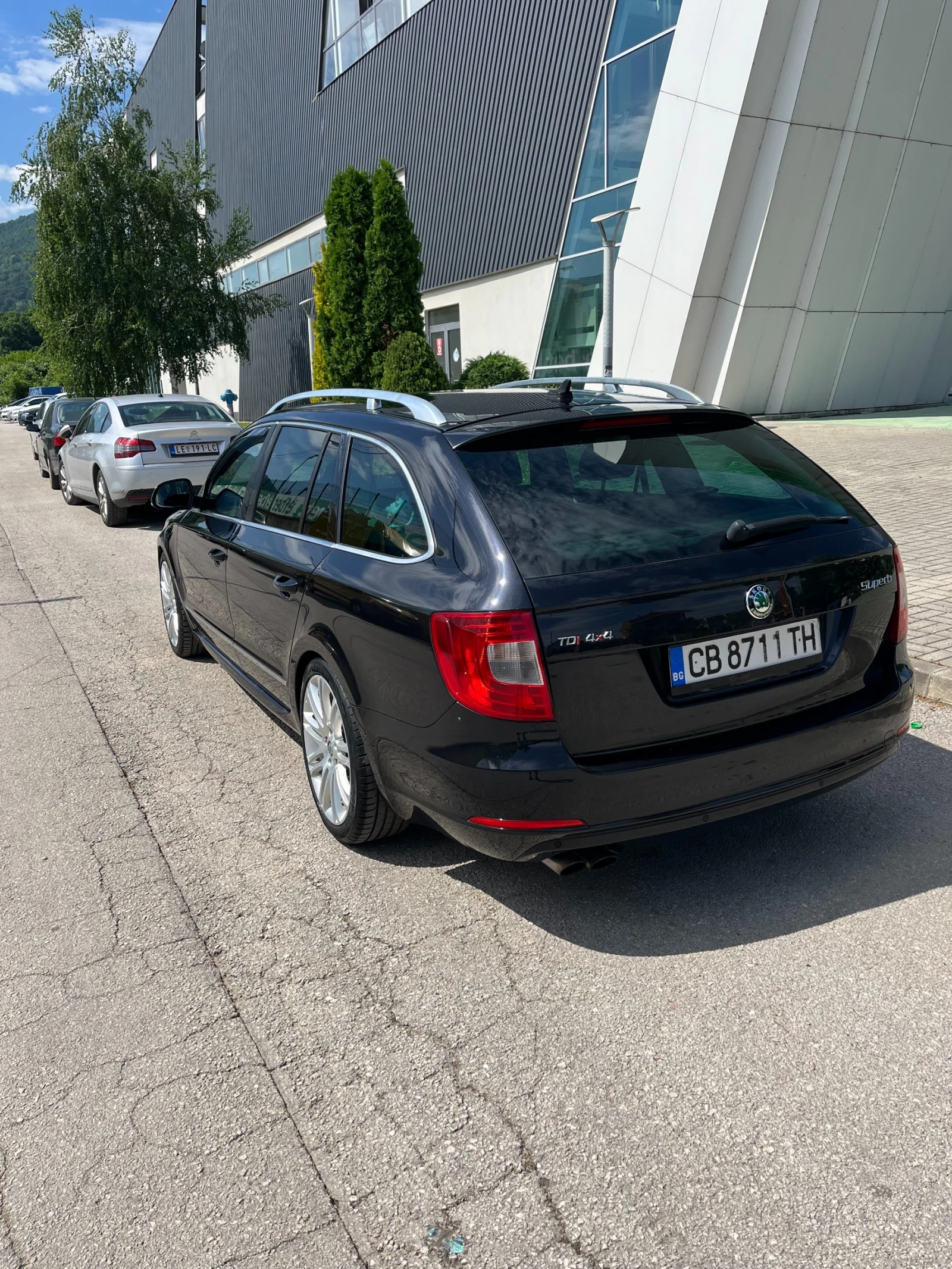 Skoda Superb 2.0 DSG/4x4 , снимка 5 - Автомобили и джипове - 54746752