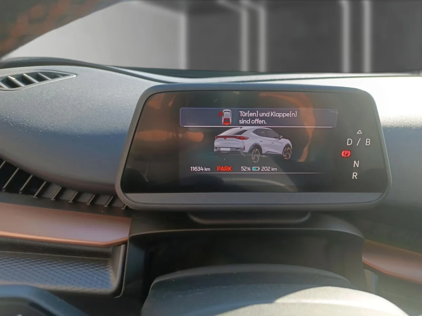 Cupra Tavascan VZ AWD DISTR MATRIX 360* Winter Pack+ HUD PANO DCC, снимка 10 - Автомобили и джипове - 54748409