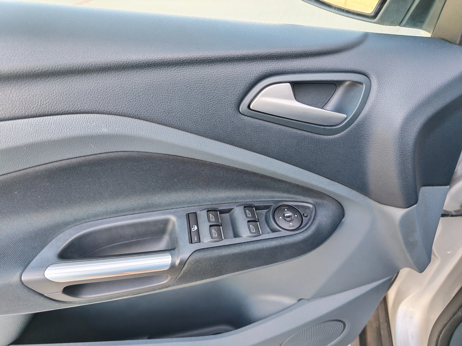 Ford C-max 1.6 DIZEL 116 KN NAVI, снимка 8 - Автомобили и джипове - 54751357