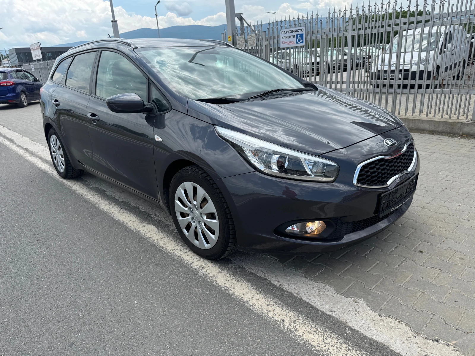Kia Ceed 1.4 i GPL, снимка 2 - Автомобили и джипове - 54799183
