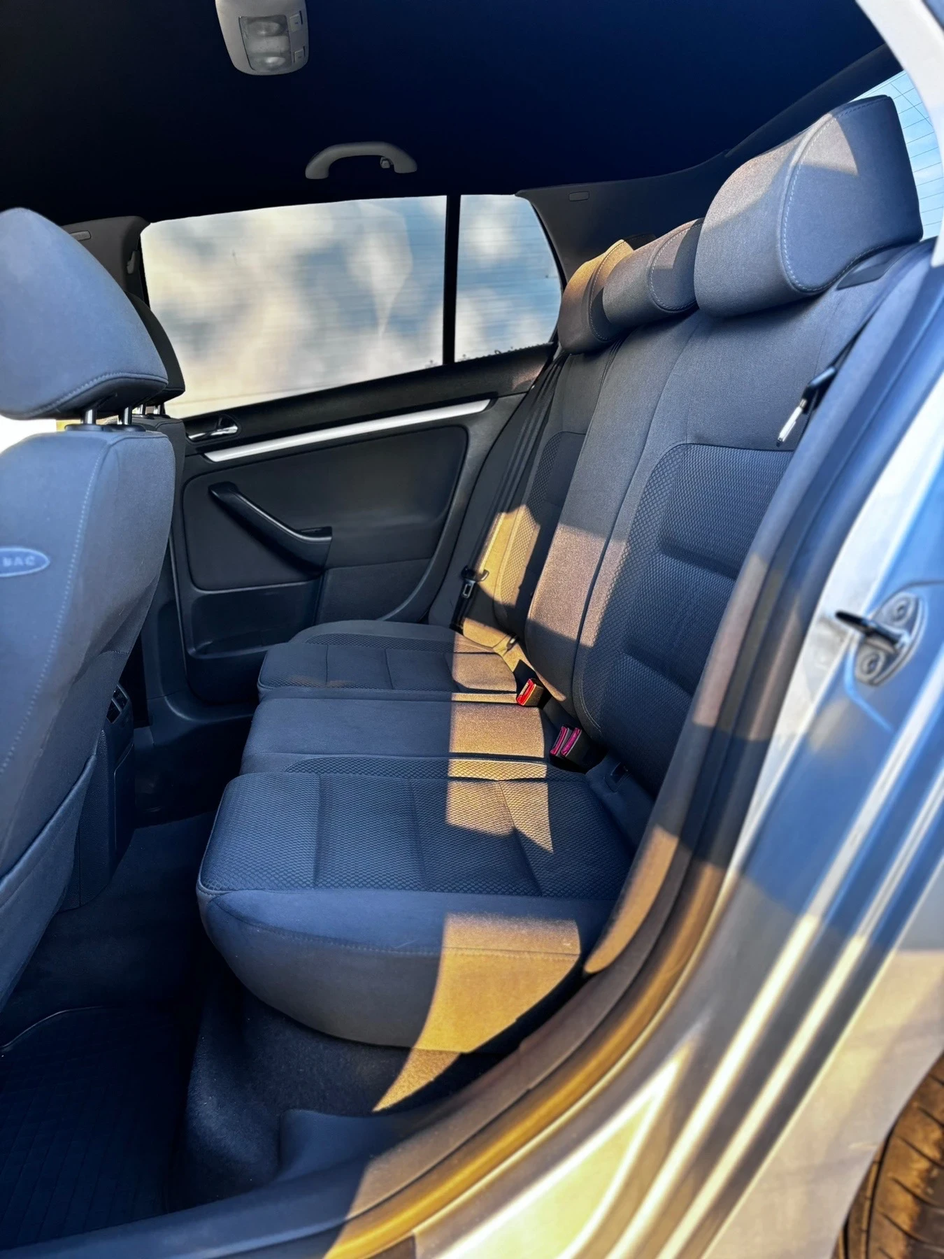 VW Golf 1.9, снимка 12 - Автомобили и джипове - 54955579