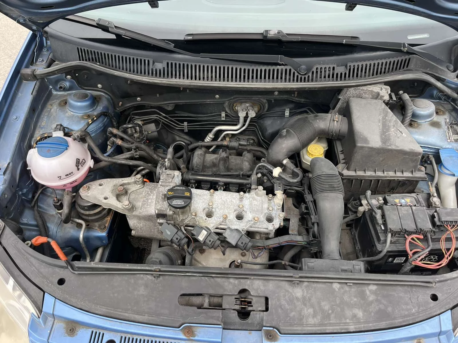 VW Polo 1.2I 60кс EURO 4 КЛИМАТИК , снимка 15 - Автомобили и джипове - 55016322