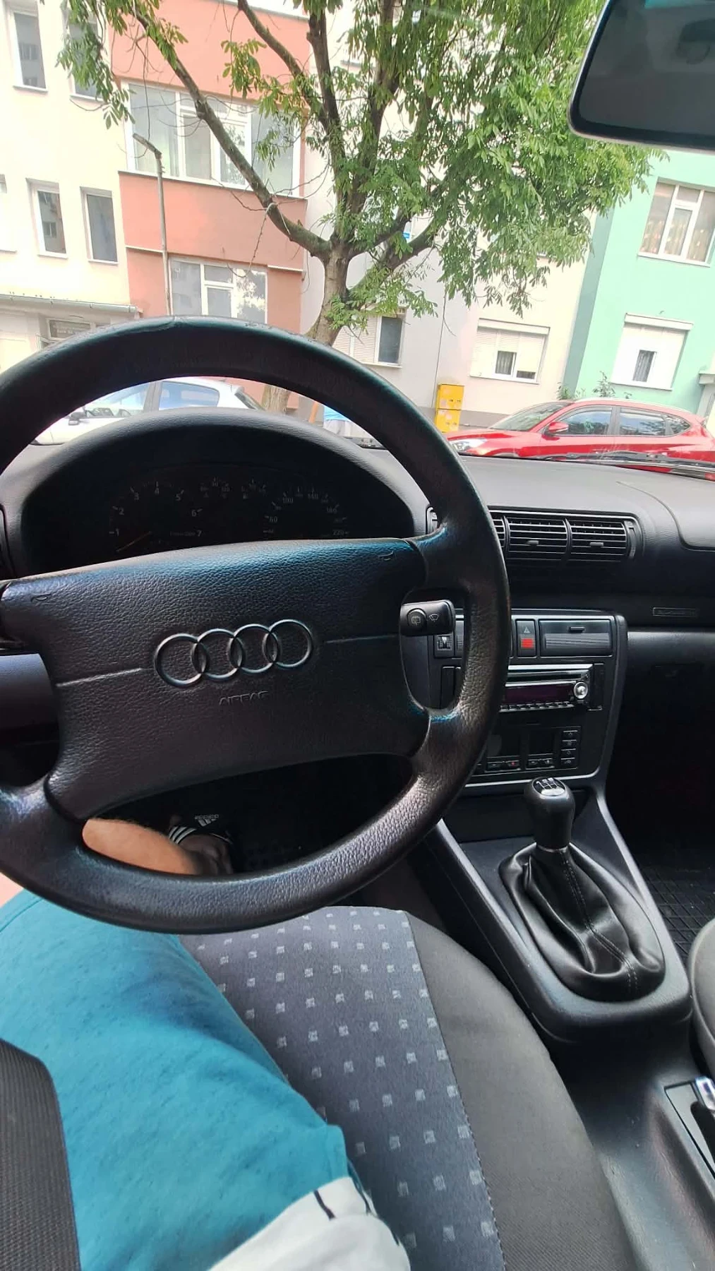 Audi A4 1.8 бензин 4?4 Quatro , снимка 5 - Автомобили и джипове - 55147564