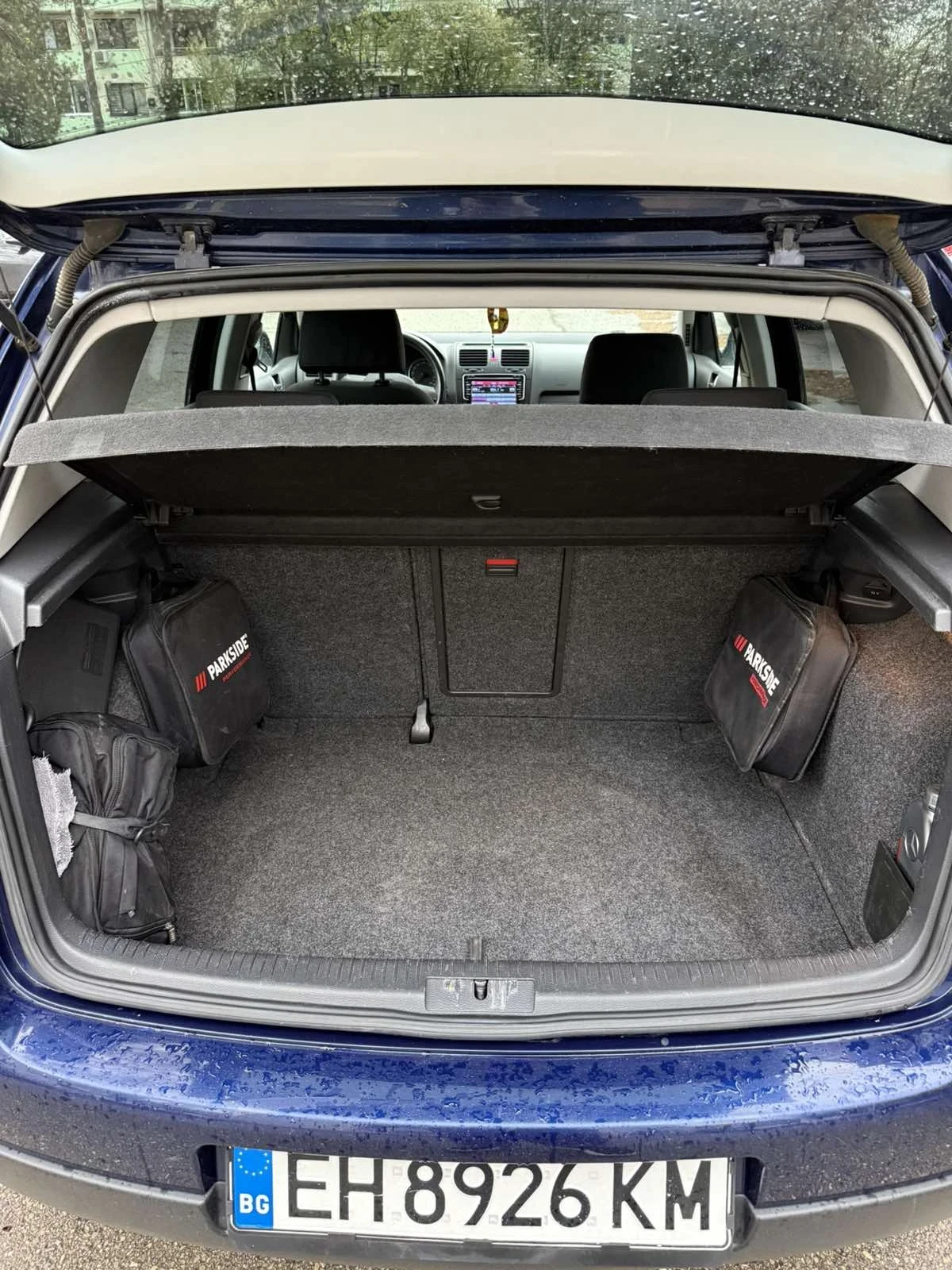 VW Golf 1.6 fsi, снимка 16 - Автомобили и джипове - 55340372