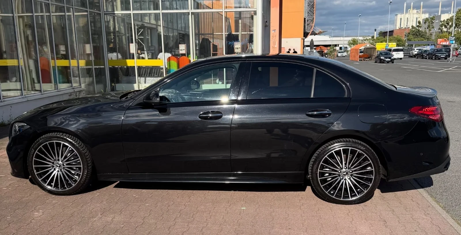 Mercedes-Benz C 300 AMG* Pano* NightPaket* 360, снимка 2 - Автомобили и джипове - 55586484