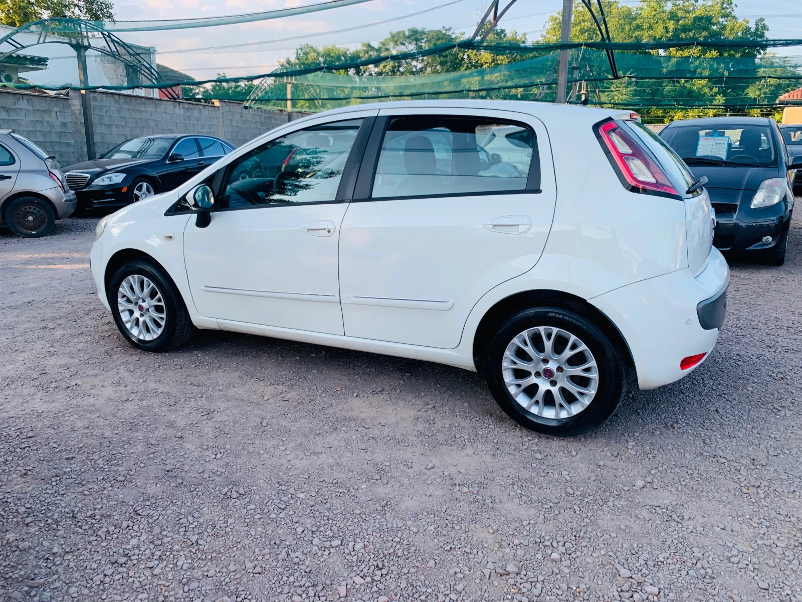 Fiat Punto 1.4i ГАЗ, снимка 4 - Автомобили и джипове - 55620116