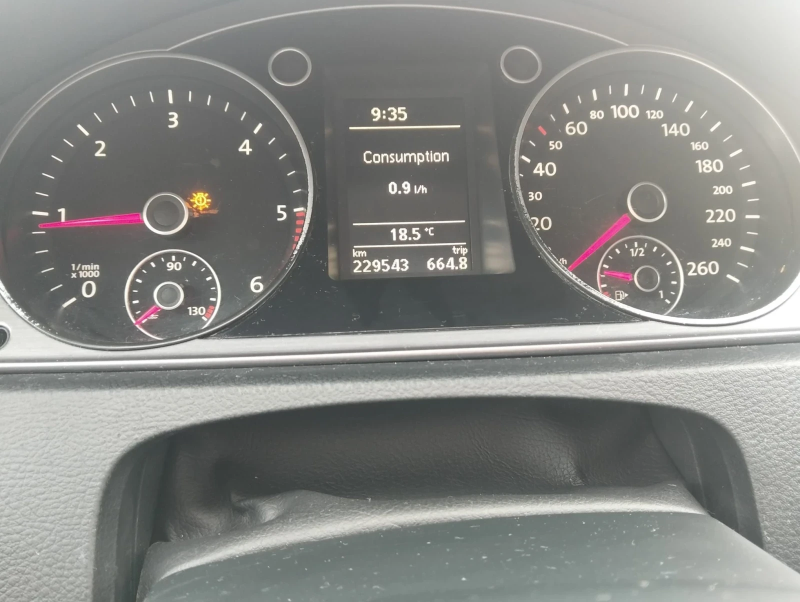 VW Passat Highline 2.0TDI 140ks 2014, снимка 8 - Автомобили и джипове - 55736555